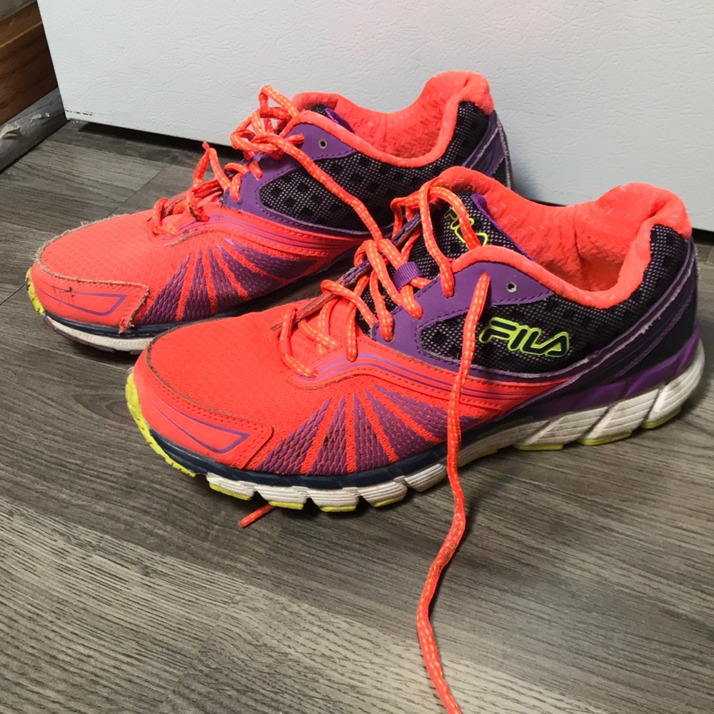 Running shoes